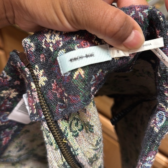 Urban Outfitters Kimchi Blue Floral Tapestry Pin Up High Waist Shorts Size 0 - Picture 9 of 12